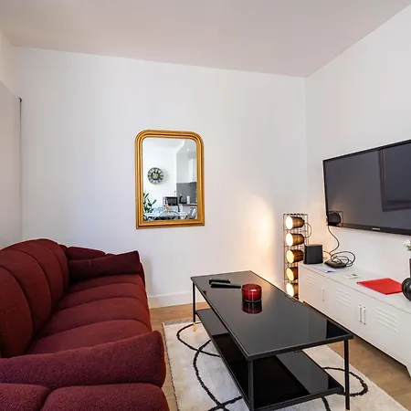 Inside, Chic Et *